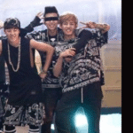 Imagen de BTS en la era "2 COOL 4 SKOOL", con los miembros en poses desenfadadas y vistiendo ropa de estilo hip-hop. Al lado, el título de la canción "No More Dream", tema destacado del álbum debut, representando la portada del artículo con la letra, traducción, MV oficial y Dance Practice en el sitio Bangtan Now.