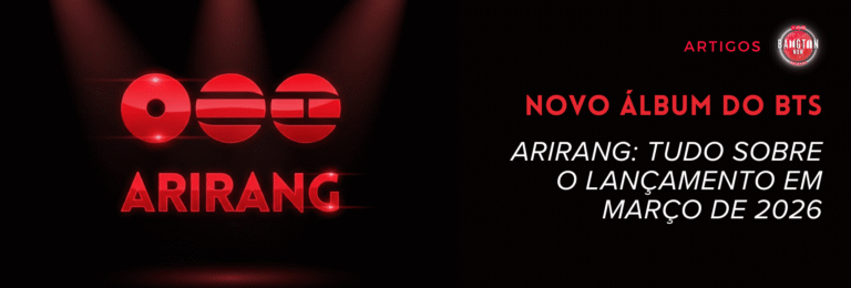 Imagem gerada por IA mostrando o logo do álbum ARIRANG do grupo BTS. O logo possui três círculos vermelhos brilhantes com detalhes em branco. Abaixo, está escrito "ARIRANG" em letras vermelhas grandes. No lado direito da imagem, há o título "NOVO ÁLBUM DO BTS" em vermelho maiúsculo, seguido do subtítulo em branco itálico: "Arirang - tudo sobre o lançamento de março de 2026". No canto superior direito aparecem os logos "ARTIGOS" e "Bangtan Now".