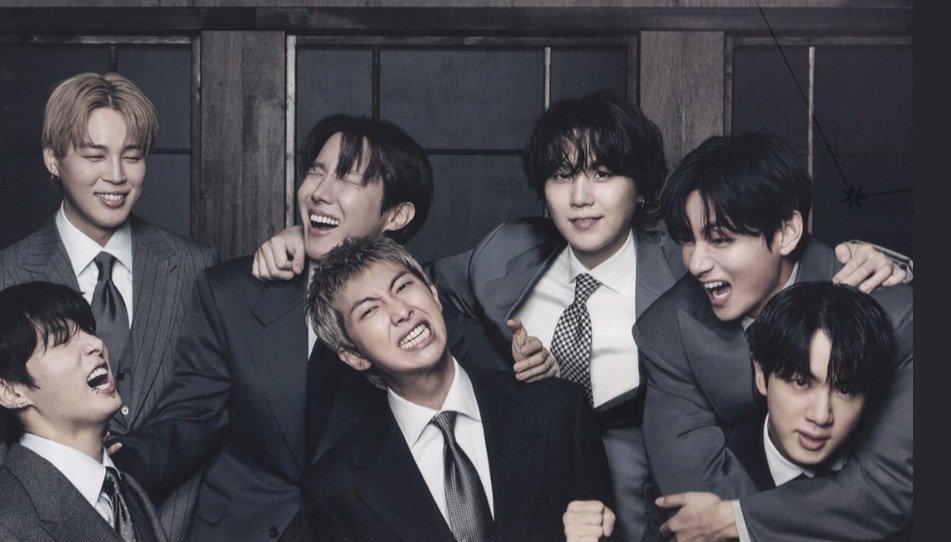Conheça o BTS: os sete integrantes juntos na foto oficial do álbum ARIRANG, de 2026