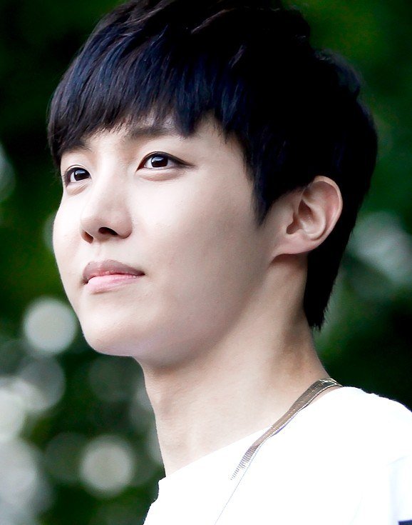 j-hope do BTS em 2013